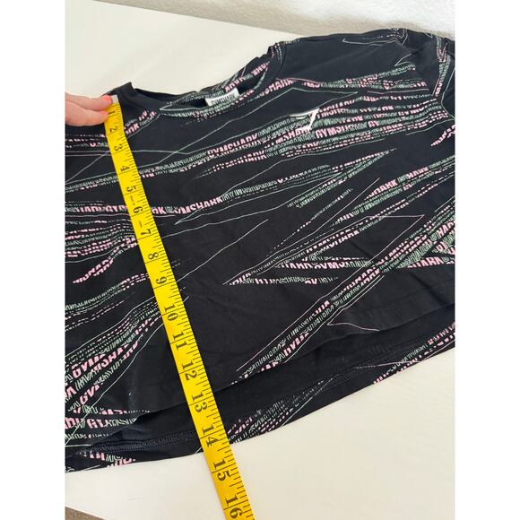 Gymshark Womens Cropped Black Short Sleeve Top Size Medium Workout Gym Lifting - Picture 4 of 7